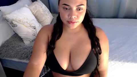 isabelateran online show from March 6, 6:58 pm