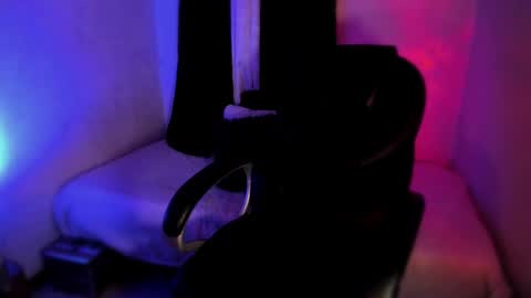 isabella online show from February 19, 2:33 am