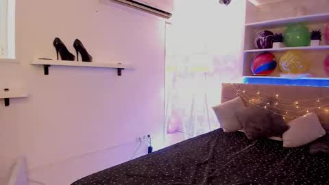 IsabelKiss online show from February 15, 7:22 am