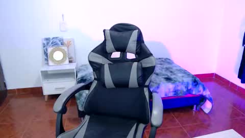 isabella__666 online show from December 14, 4:07 am