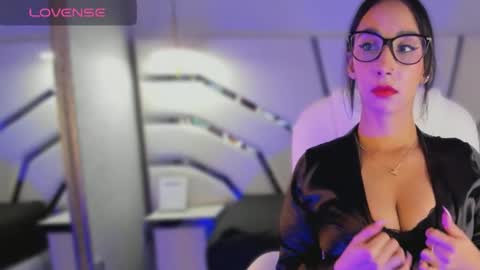 Isa  online show from November 24, 4:14 am