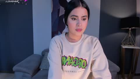 Isa Hill  online show from December 29, 5:12 pm