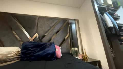 Isabella.. back again  online show from October 7, 5:34 am