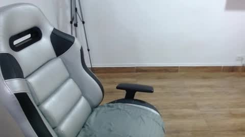 Isa online show from March 27, 9:54 am