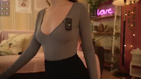 Bella online show from November 7, 4:18 am