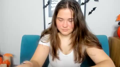 Isabell online show from October 23, 1:06 pm
