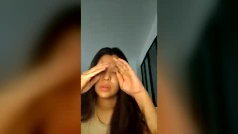 isabelllamoon online show from June 28, 4:30 am