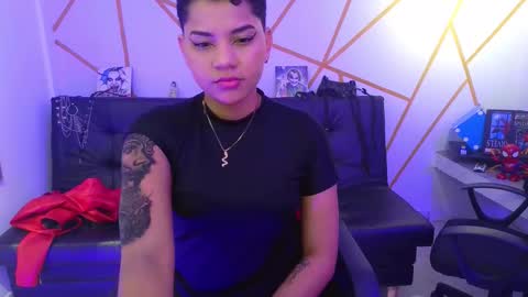 isabela online show from September 19, 7:51 am