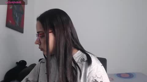 Emma online show from December 30, 3:25 am