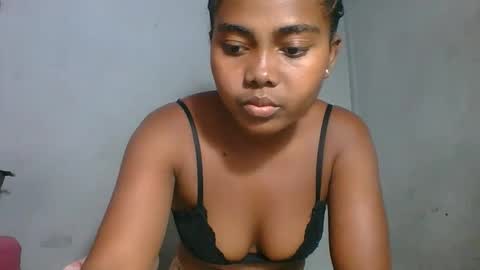 ismayrah online show from April 11, 1:15 pm