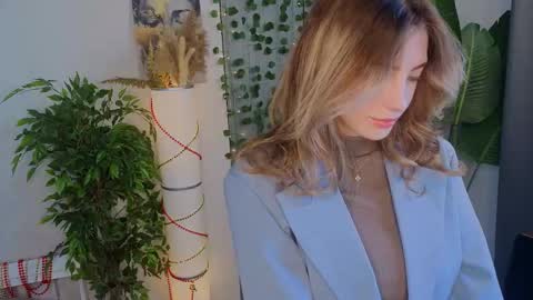 Emilia online show from February 4, 6:49 am