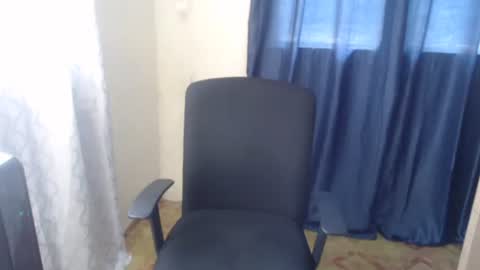 isolde_vayne online show from November 12, 5:49 am