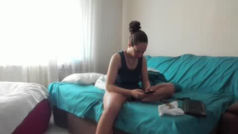 Issabelle online show from January 19, 9:16 am