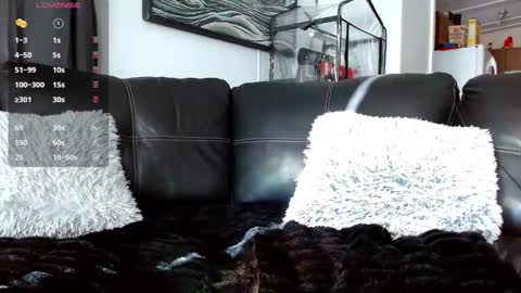 Pixie online show from April 20, 2:20 pm