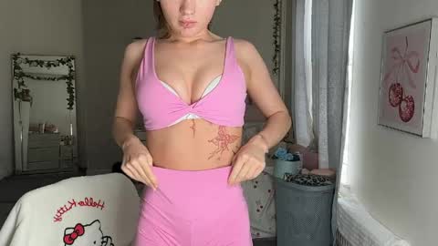 Bella Peach online show from May 3, 3:15 pm
