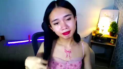 itsmeloveypinay online show from October 6, 6:56 pm