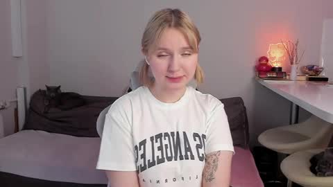 Ri online show from April 15, 1:22 pm