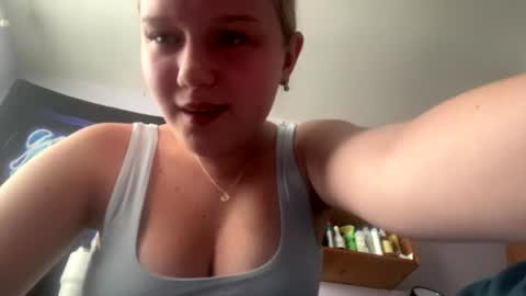 itssmeequinn online show from July 30, 6:20 pm