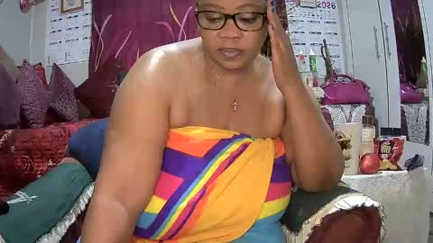 itumeleng74 online show from April 13, 5:20 am