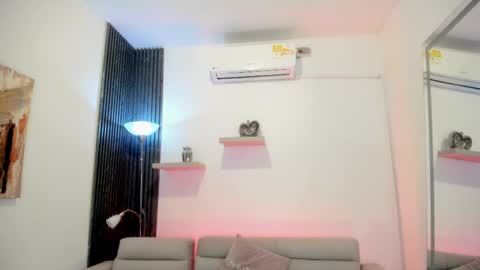 ivania_lua online show from April 11, 11:03 am