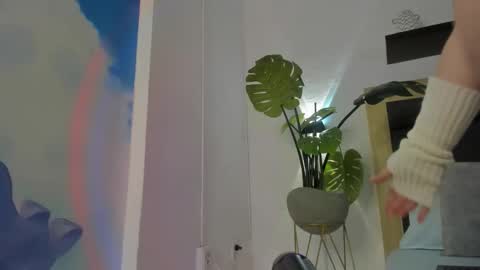 I V Y online show from February 7, 10:02 pm