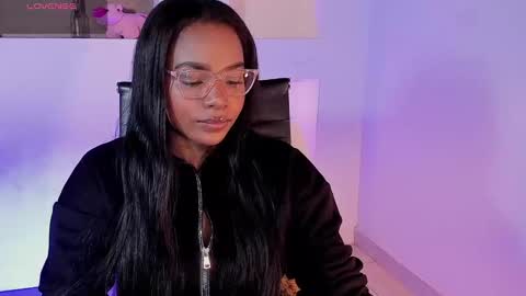 Snapshot of ivybliss8 chatting on February 3, 12:03 pm i v y b l i s s online show from February 3, 12:03 pm