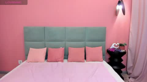 Ivy online show from March 30, 2:00 am