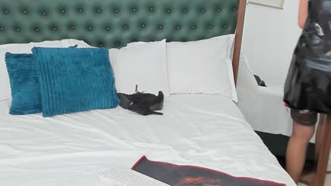 IvyHotFoxy online show from February 13, 11:56 am