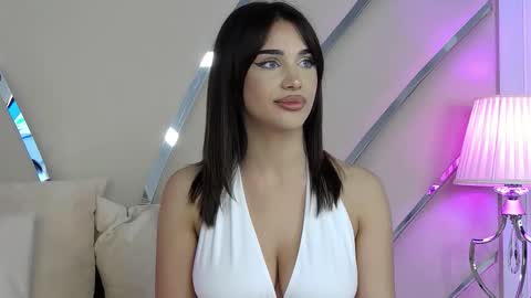 Ivy online show from December 1, 8:55 pm