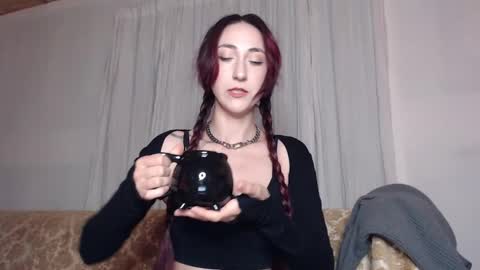 Ivy Rosie online show from October 1, 1:21 am