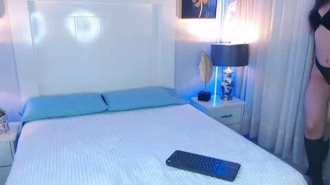 Ivy online show from April 1, 1:41 pm