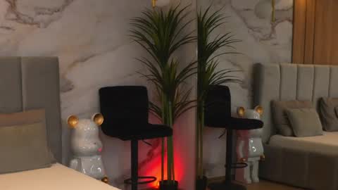 izabelle_02 online show from April 8, 3:41 am