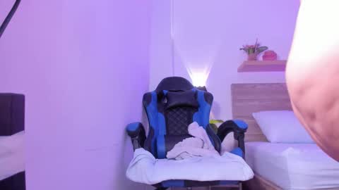 Iza online show from October 4, 4:00 pm