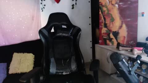 jade 18  online show from March 22, 5:24 am