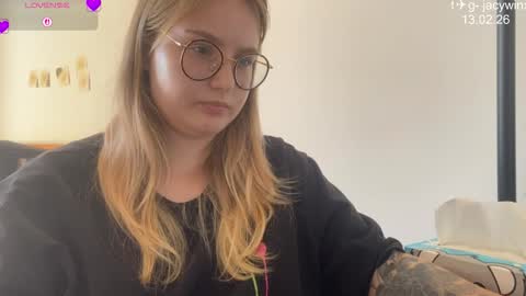 jacywinslat online show from February 13, 8:49 am