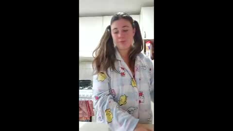 jade515524 online show from April 27, 8:22 am