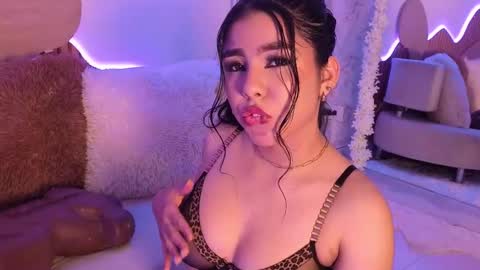  Jade Bonnet online show from November 22, 12:19 pm