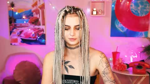 Snapshot of jade_castle chatting on December 16, 4:27 pm jade_castle online show from December 16, 4:27 pm