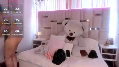jade_chers online show from June 14, 1:44 pm