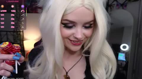 Bunnie Jade online show from February 25, 3:42 am