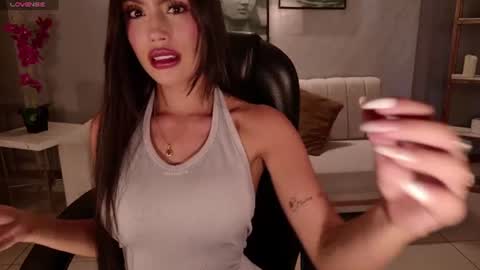 JADE EVANS online show from July 6, 6:43 pm