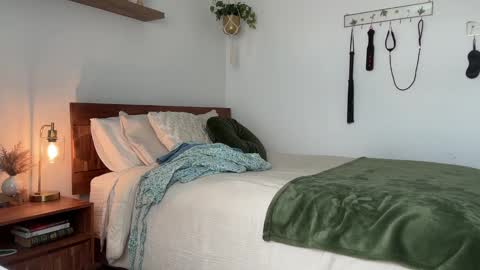 Jade Love online show from September 9, 5:46 pm