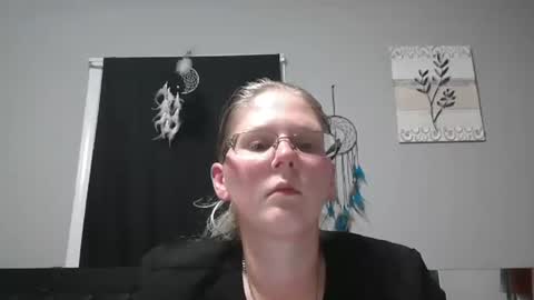 JadeLuv online show from November 4, 1:32 am