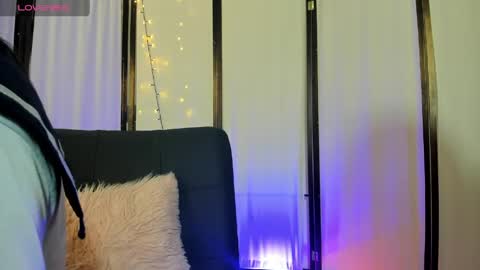 Jade Mills online show from April 12, 7:38 pm