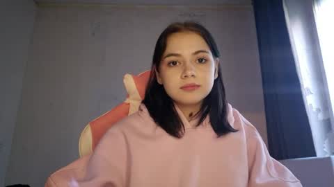 Mila online show from May 30, 5:05 am