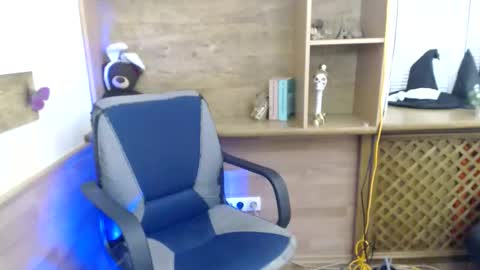 janaloveli online show from October 14, 3:25 pm