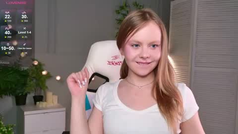 jane_westt online show from April 18, 2:52 pm