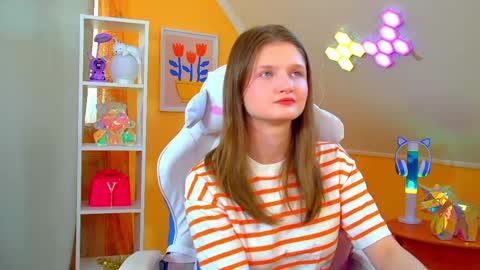 jane online show from April 18, 6:49 am