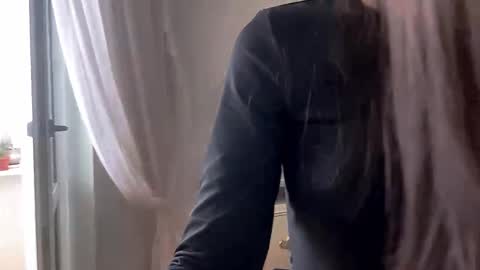 Kiki online show from February 23, 9:20 am