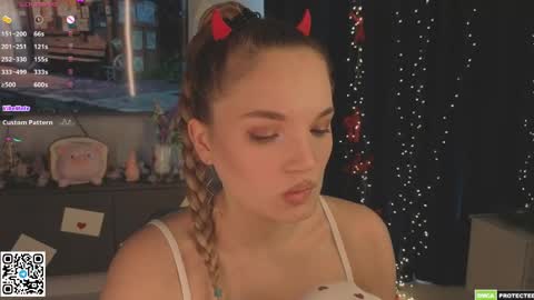 Hi Im Alice and here youll find something online show from April 15, 7:09 am